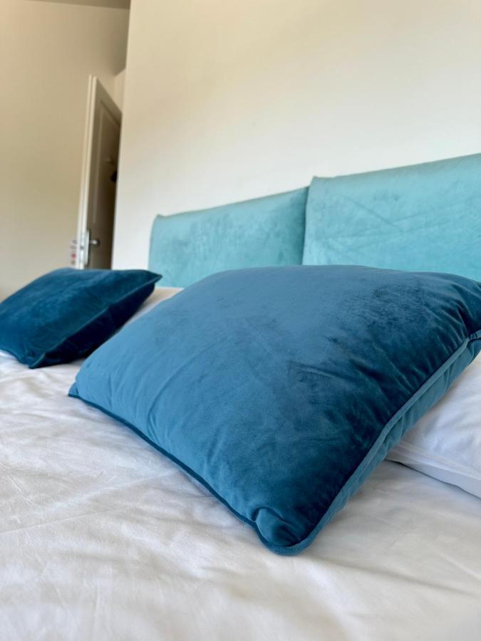Bed & Breakfast C House
