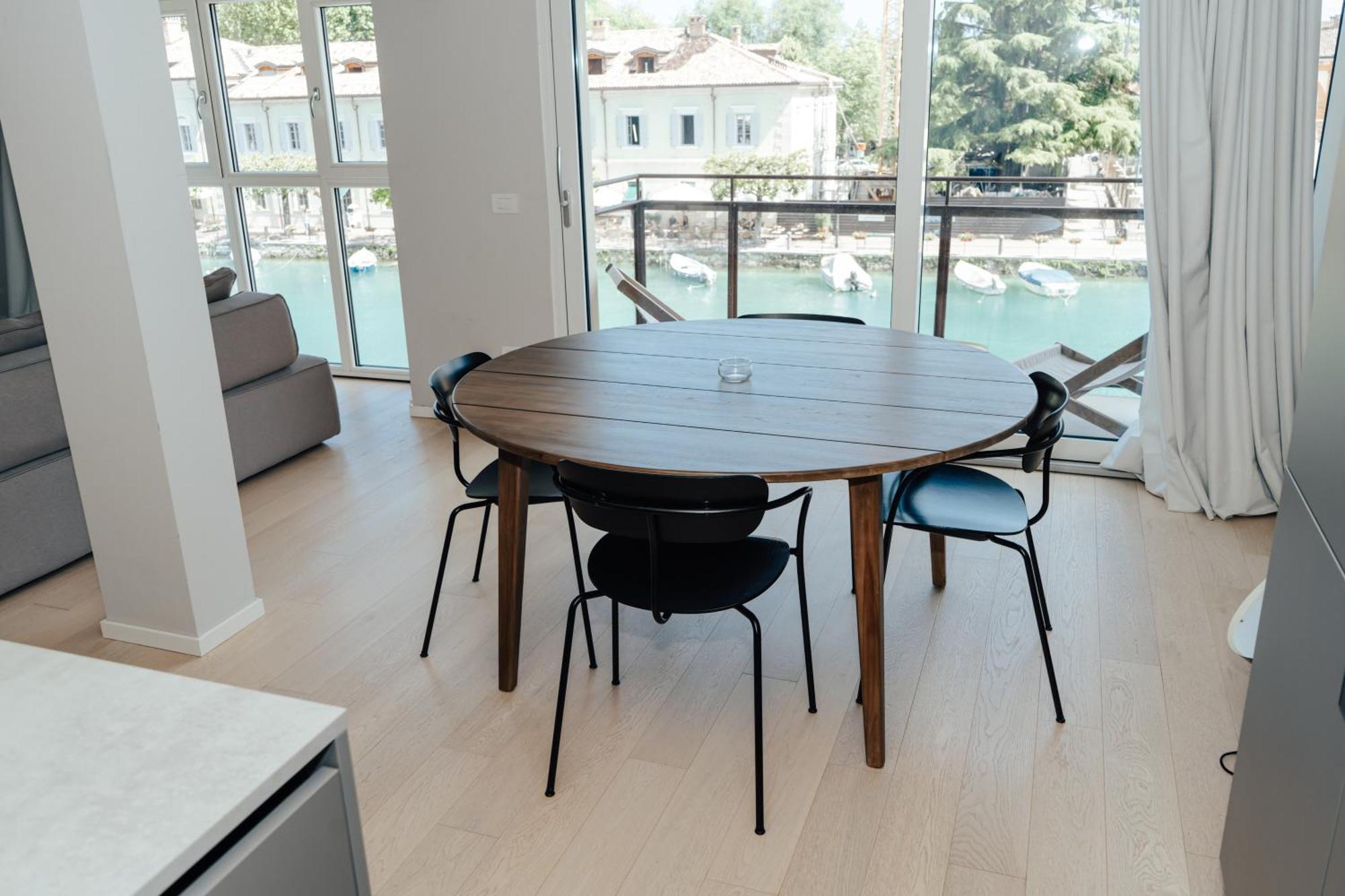 C House * Peschiera del Garda